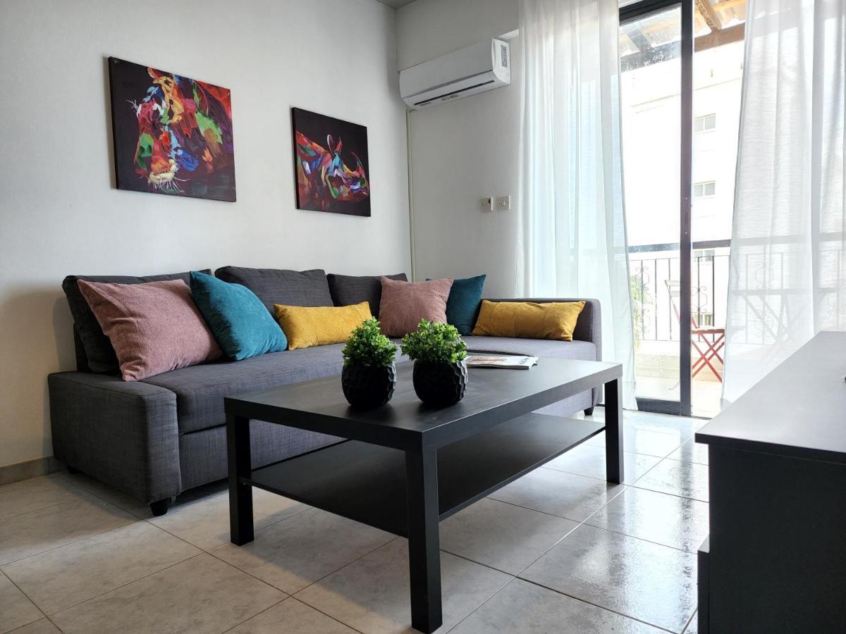 Kay'S City & Seaview One Bedroom Apartment Larnaka Exterior foto